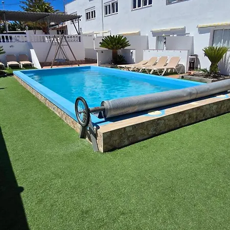 Casa Roja 2 - Quiet Resort, Central, Parking *